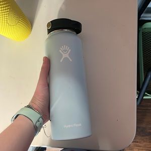 40oz hydro flask light blue
